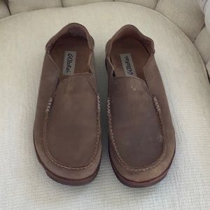 Mens Olukai slip on Leather shoes.